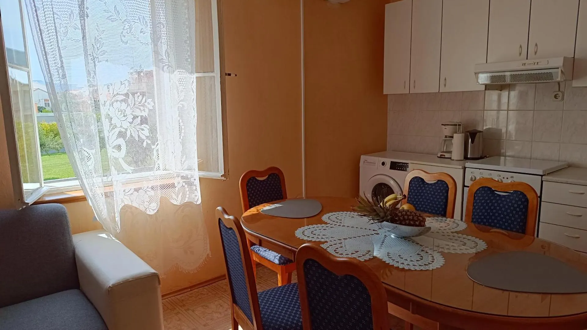Apartment Simera A II Kastela 0*,  Croatia